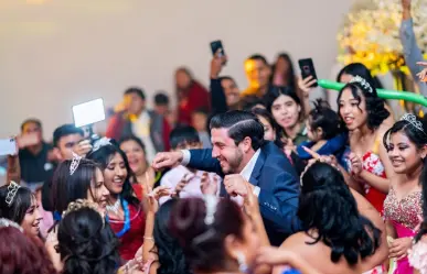 Emocionante evento, jóvenes de Salinas Victoria celebran sus quinceaños