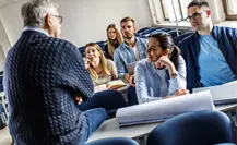 SNTE negocia con ISSSTELEON pago de adeudos a maestros jubilados SNTE negocia con ISSSTELEON pago de adeudos a maestros jubilados