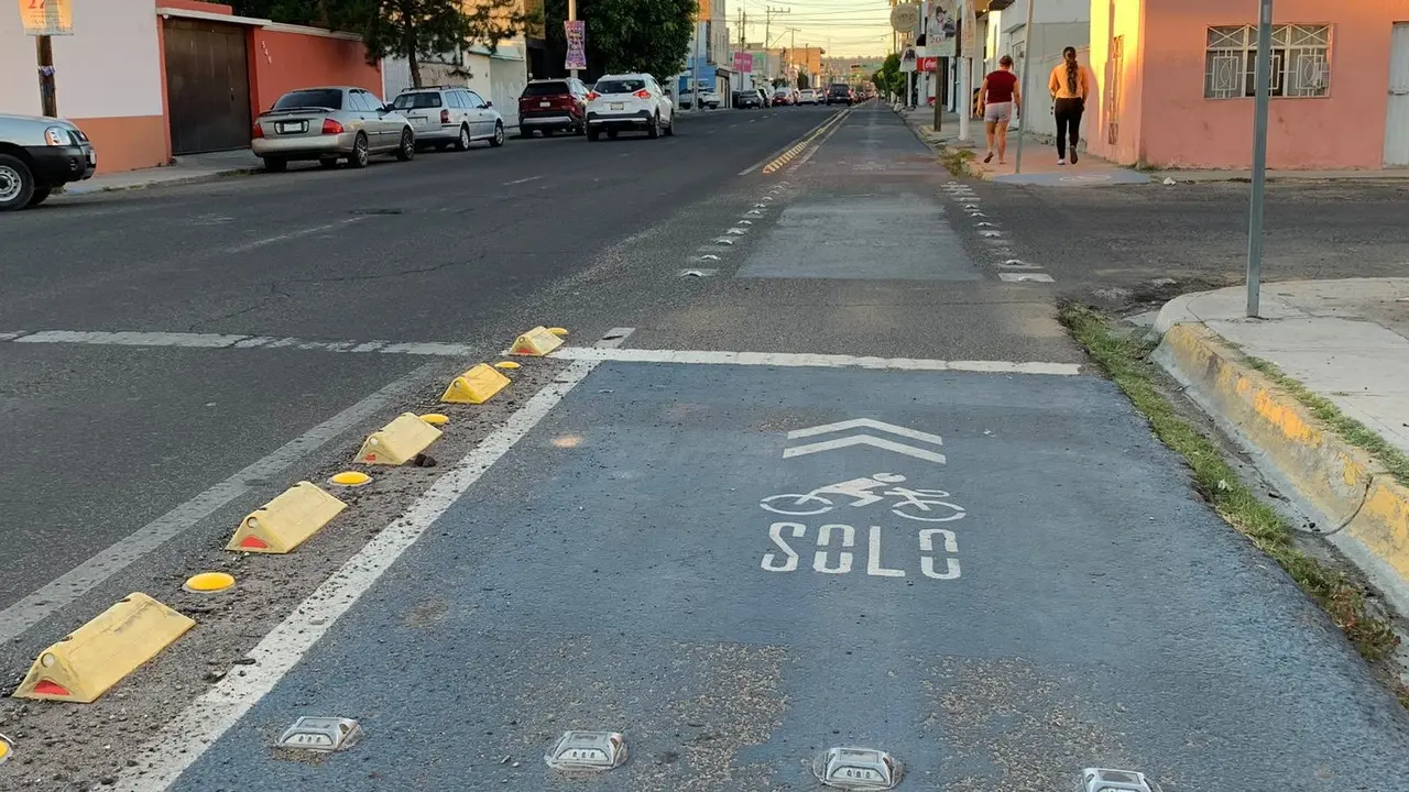 Ciclovías son una alternativa de movilidad en la capital del estado. Foto: Brenda García.