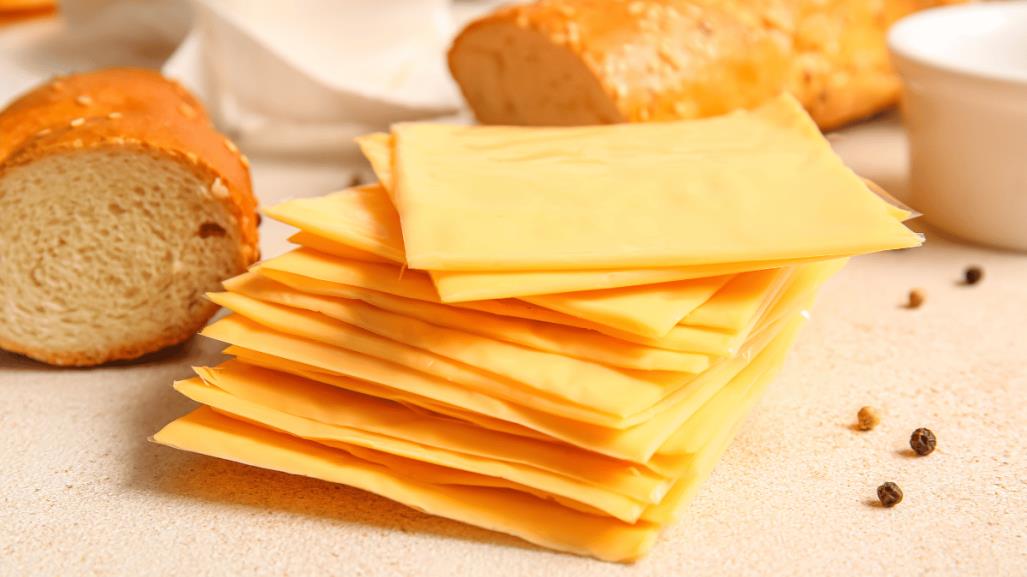 ¿Estás comiendo queso real o procesado? Aprende a identificarlo según la Profeco