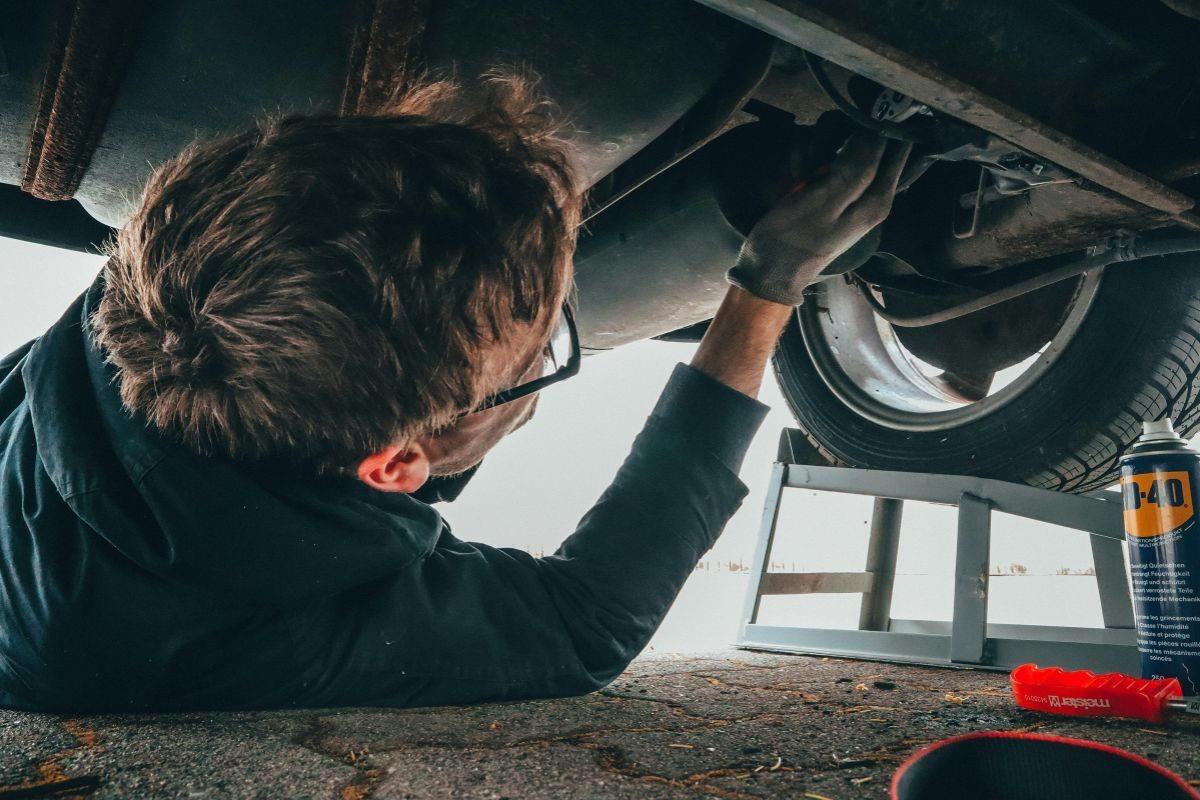 Cuidados de mi primer coche. Foto de Pexels.