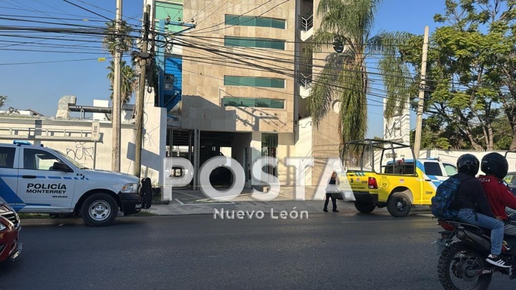 Paciente asesina a personal médico en hospital del centro de Monterrey