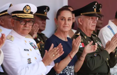 Claudia Sheinbaum lidera 199 Aniversario de la Consolidación de la Independencia en el Mar