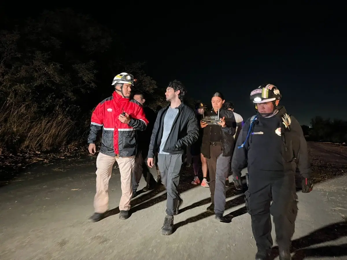 Rescatan a jóvenes extraviados en la Sierra Madre, en San Pedro