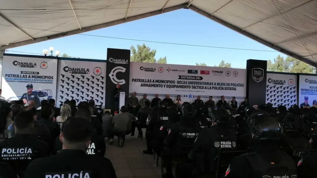 Se fortalece la seguridad en Coahuila con entrega de patrullas y armamento