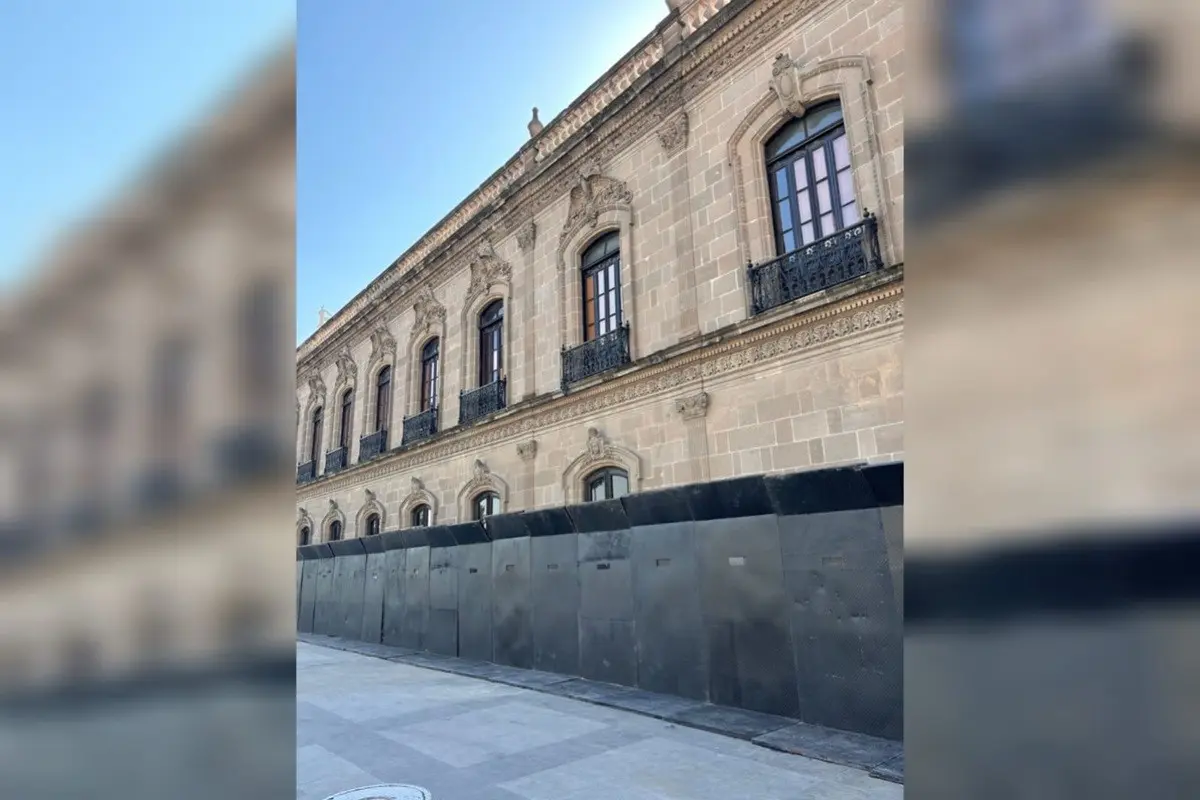 Blindan Palacio de Gobierno por la marcha de mujeres del 25N y esto debes saber