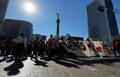 Marcha 25N; contingentes avanzan sin contratiempos hacia el Zócalo