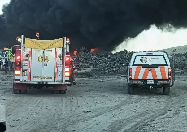 Incendio en SIMEPRODE, Protección Civil Nuevo León atiende emergencia