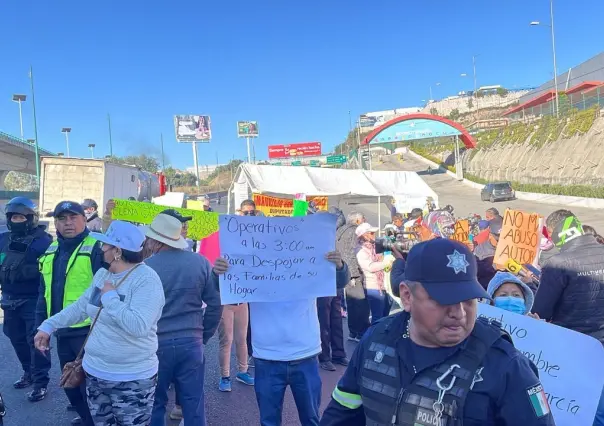 Retiran bloqueo de la México-Querétaro; manifestantes logran acuerdo