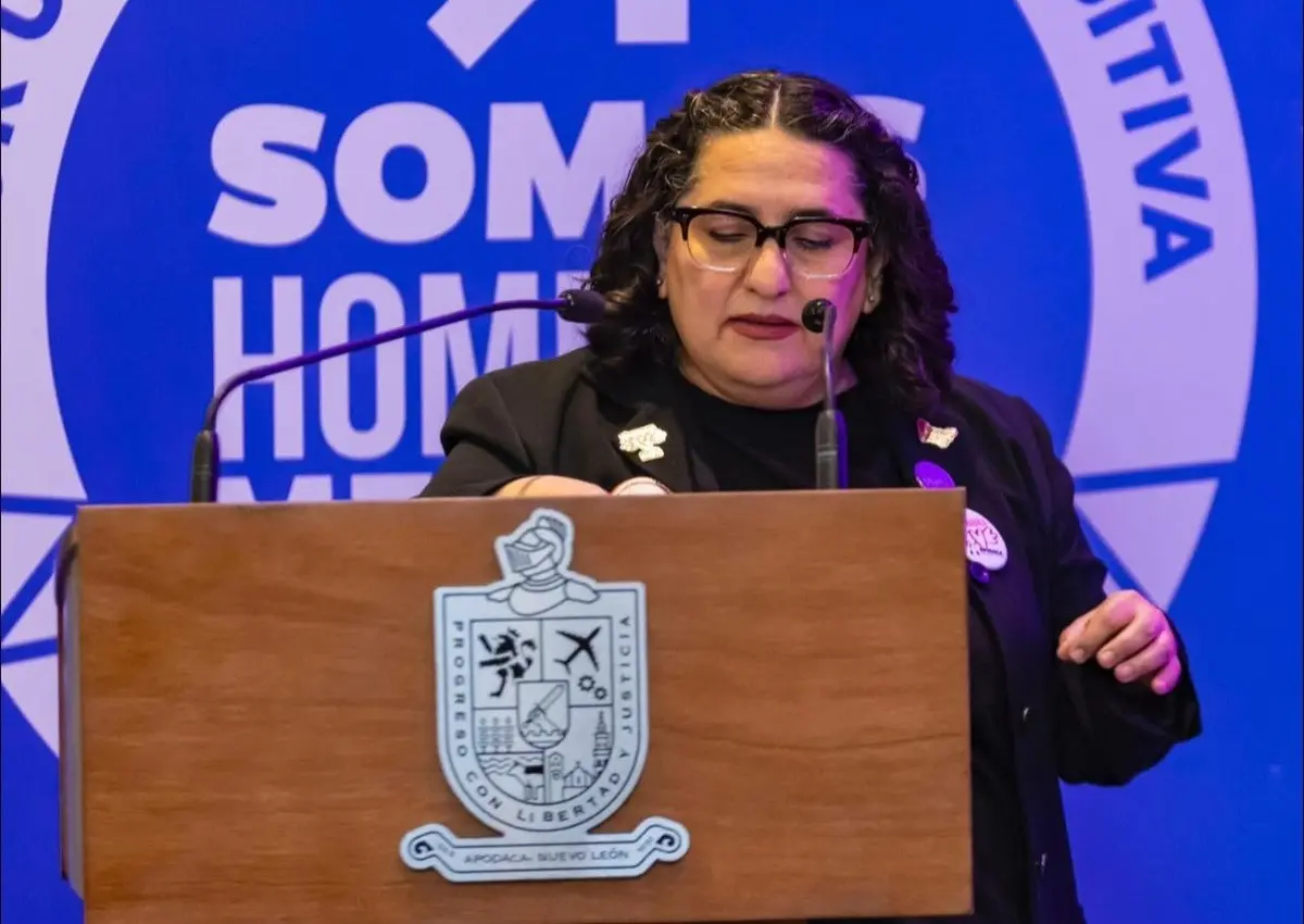 Apodaca reconoce el compromiso de hombres en el Centro de Masculinidades Positivas