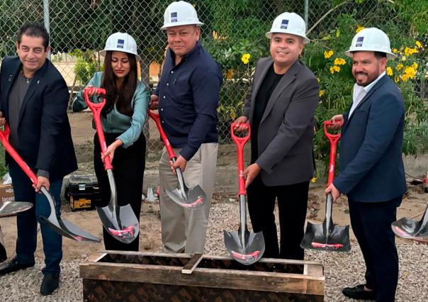 Colocan primera piedra de lo que será la sede del Colegio de Arquitectos de Los Cabos