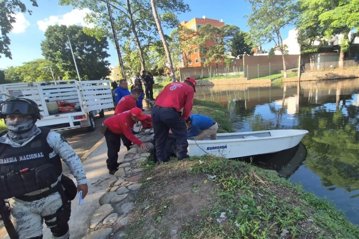 Las autoridades buscaron los restos de la víctima en la laguna Foto: Armando de la Rosa