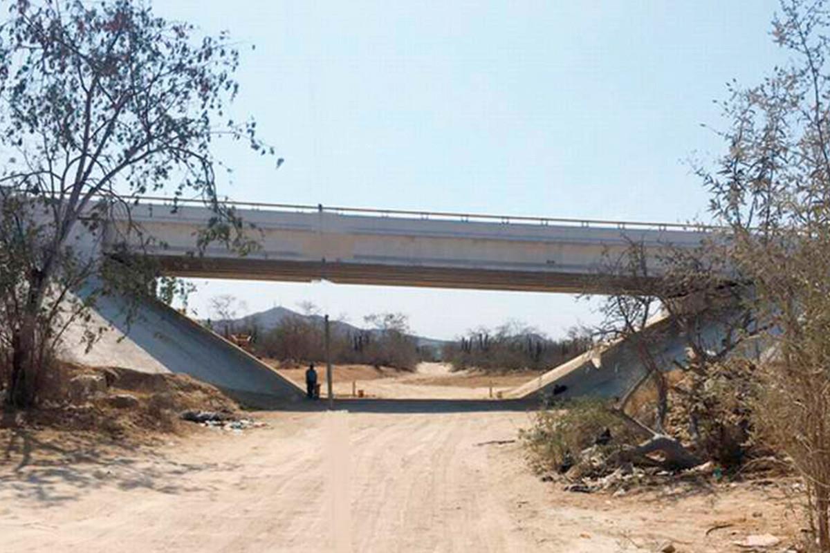 La expropiación de tierras se realizó en 2018 en terrenos de Cabo San Lucas. Fotos: El Sudcaliforniano y Zeta Tijuana.