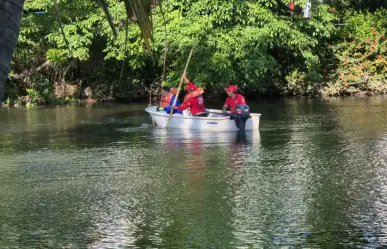 Enorme cocodrilo captura a persona en Laguna de las Ilusiones de Villahermosa, Tabasco