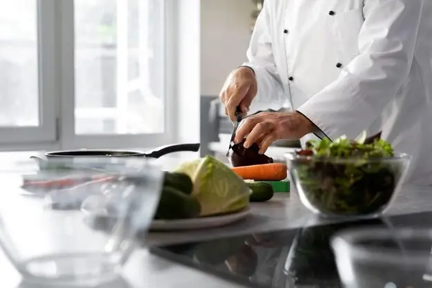 ¡Oh la lá! Chefs enseñan gastronomía a mujeres del penal Santiaguito