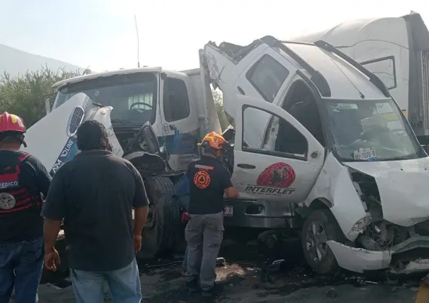Accidente múltiple de tráileres deja 5 lesionados en Libramiento Noroeste