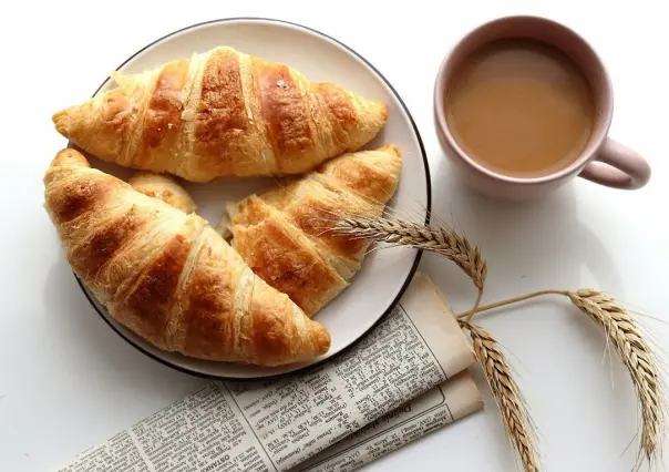 Descubre las 3 mejores bebidas calientes para disfrutar con pan en el frío