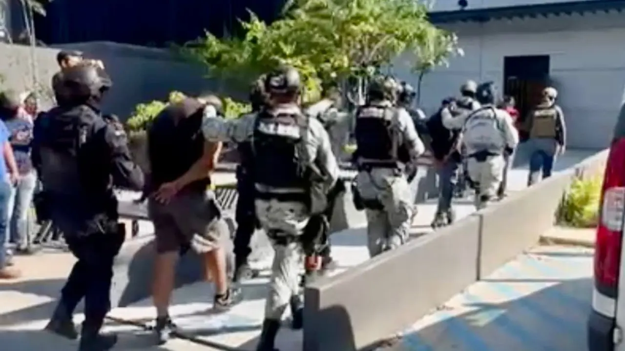 DETENCIÓN DE LOS HUAZULCO. Créditos: Captura de video detención de LOS HUAZULCO.