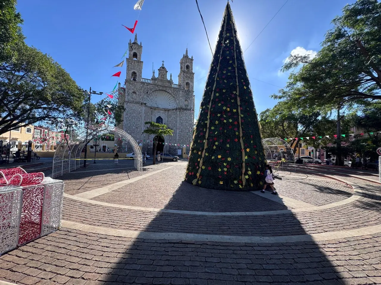 El Centro de Mérida y sus avenidas principales luces listas para recibir diciembre Fotos: Alejandra Vargas