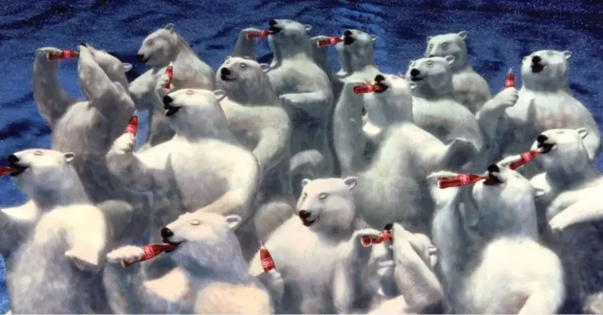 Los osos polares son un símbolo de la Navidad de Coca-Cola y tal vez no sepas que están inspirados en un perro labrador, mascota del creador Ken Stewart. Foto: Coca Cola Company
