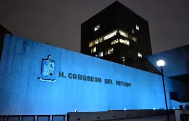 Congreso de Nuevo León se ilumina de azul para conmemorar el Día de las Personas Sordas