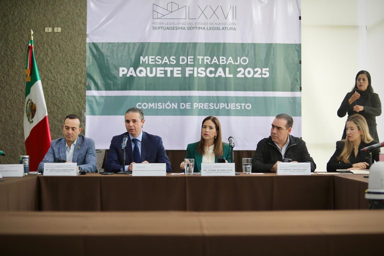 Diputados en el Congreso de Nuevo León. Foto: Armando Galicia