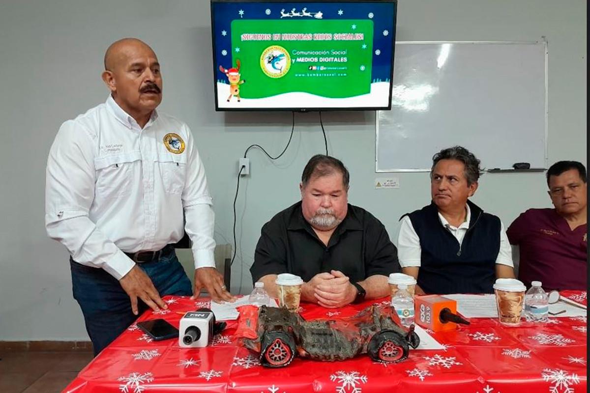 Bomberos de Cabo San Lucas promueven Navidad Segura. Fotos: Irving Thomas.