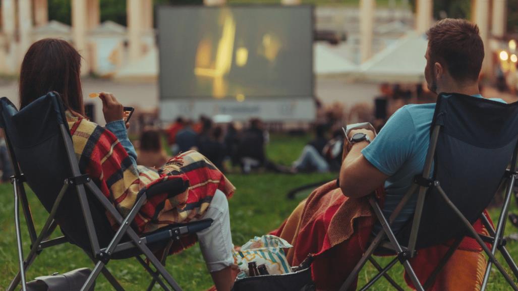 Este diciembre, vive la magia del cine bajo las estrellas en La Paz