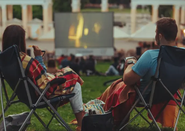 Este diciembre, vive la magia del cine bajo las estrellas en La Paz