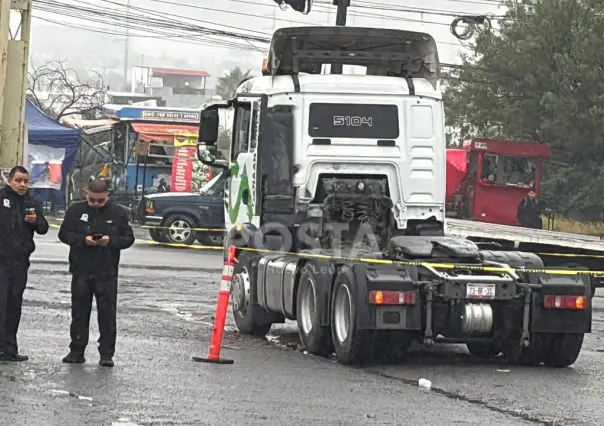 Fatal tragedia en Apodaca: mujer muere arrollada por tráiler (VIDEO)