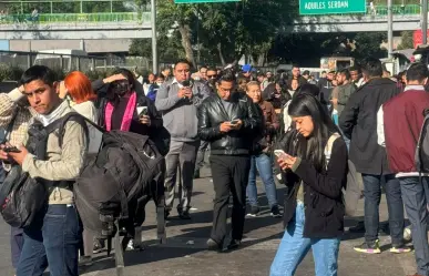 Falla en la línea 2 del STC Metro, deja a cientos de usuarios varados