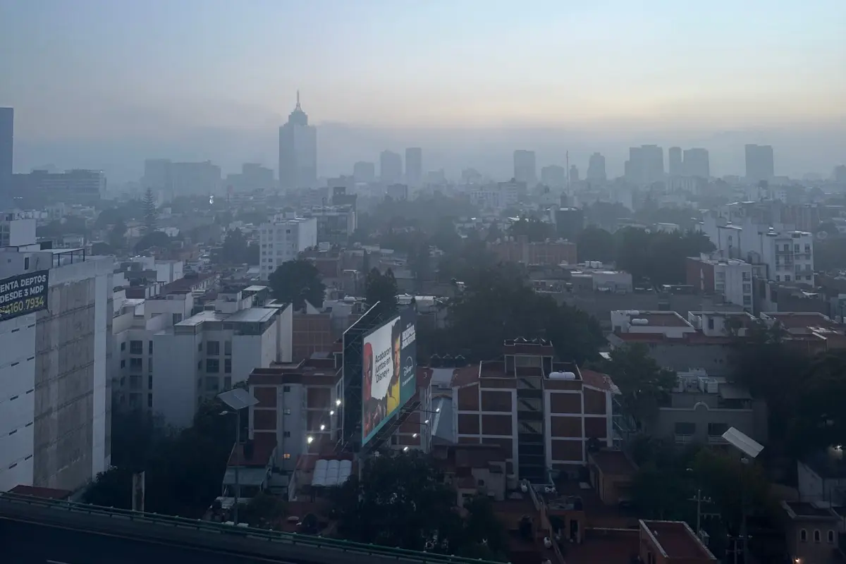 Neblina en la CDMX. Foto: @lubvelazquez