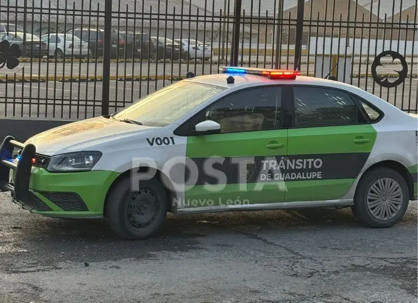 Unidad de tránsito de Guadalupe en la zona donde ocurrió el choque. Foto: POSTA MX.