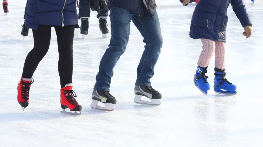 Apodaca celebra la Navidad 2024 con pista de hielo gratuita para toda la familia