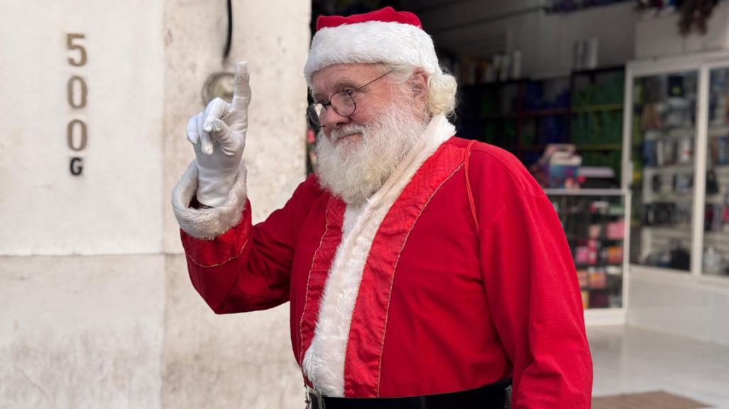 Conoce al Santa Claus yucateco que llena de magia el centro de Mérida