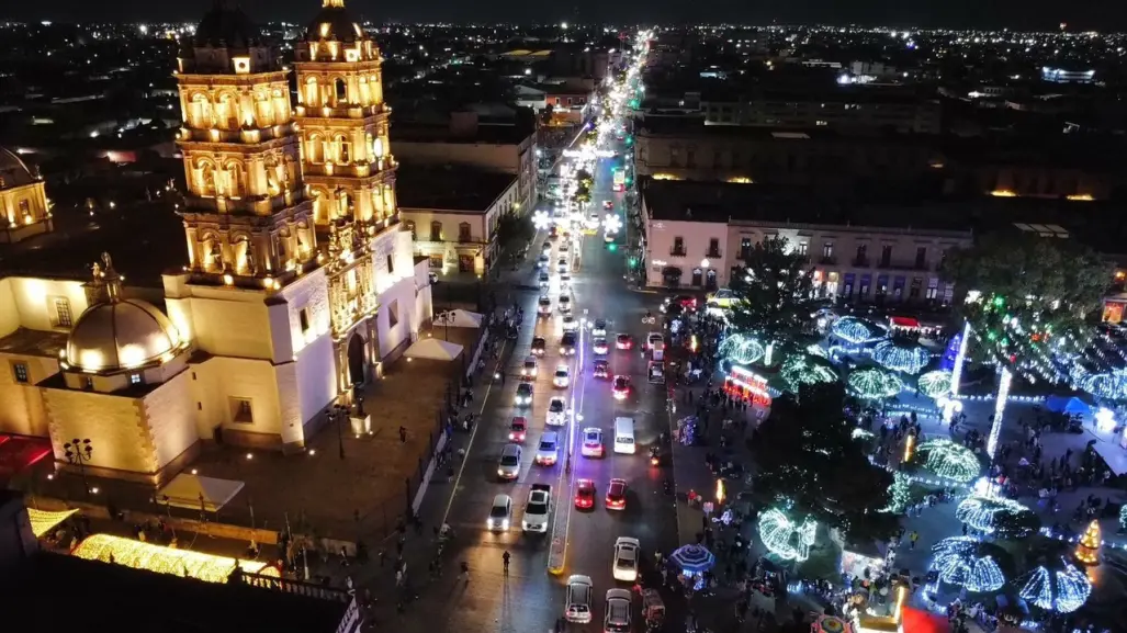 Así se ve el Alumbrado Navideño 2024 desde el aire en la Plaza de Armas