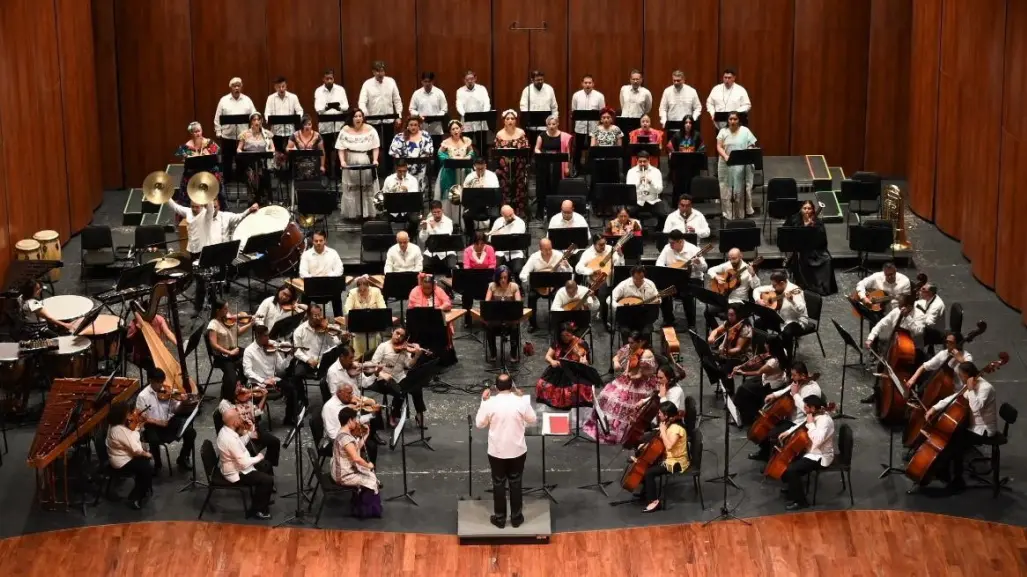 Ven a disfrutar un recital navideño con la Orquesta Típica de la CDMX