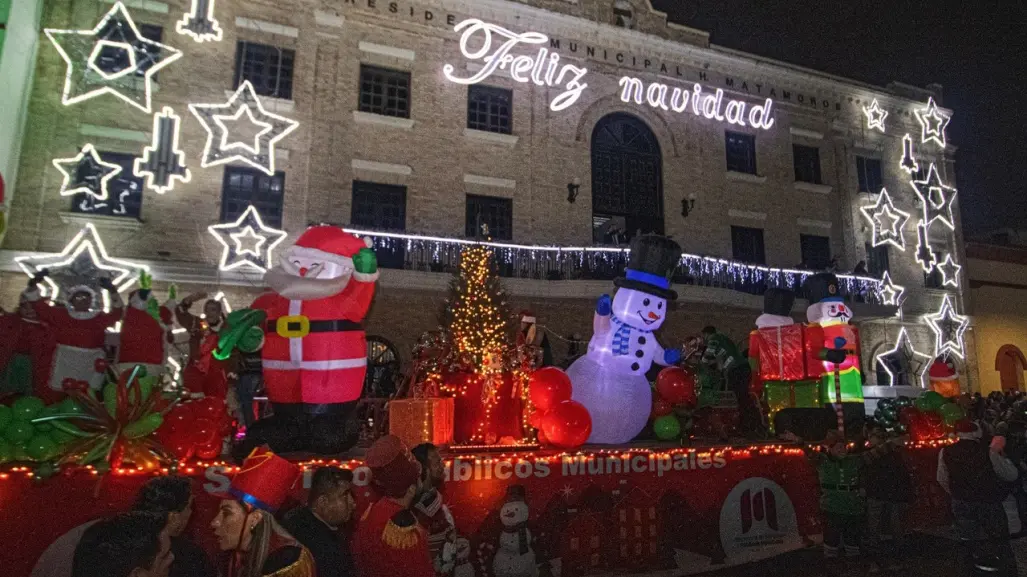 Así se vivió el encendido del pino y desfile Navideño 2024 en Matamoros