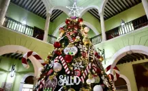 Gobernador de Yucatán enciende el tradicional Árbol de Navidad en Palacio de Gobierno