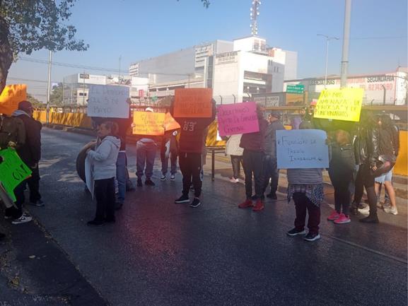 Por obra irregular, vecinos cierran Circuito Interior