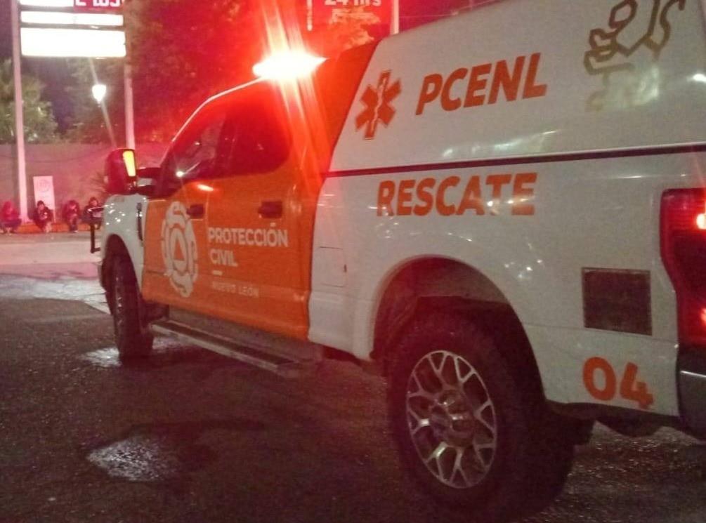 Volcadura en García deja saldo fatal con 1 muerto y 3 mujeres heridas