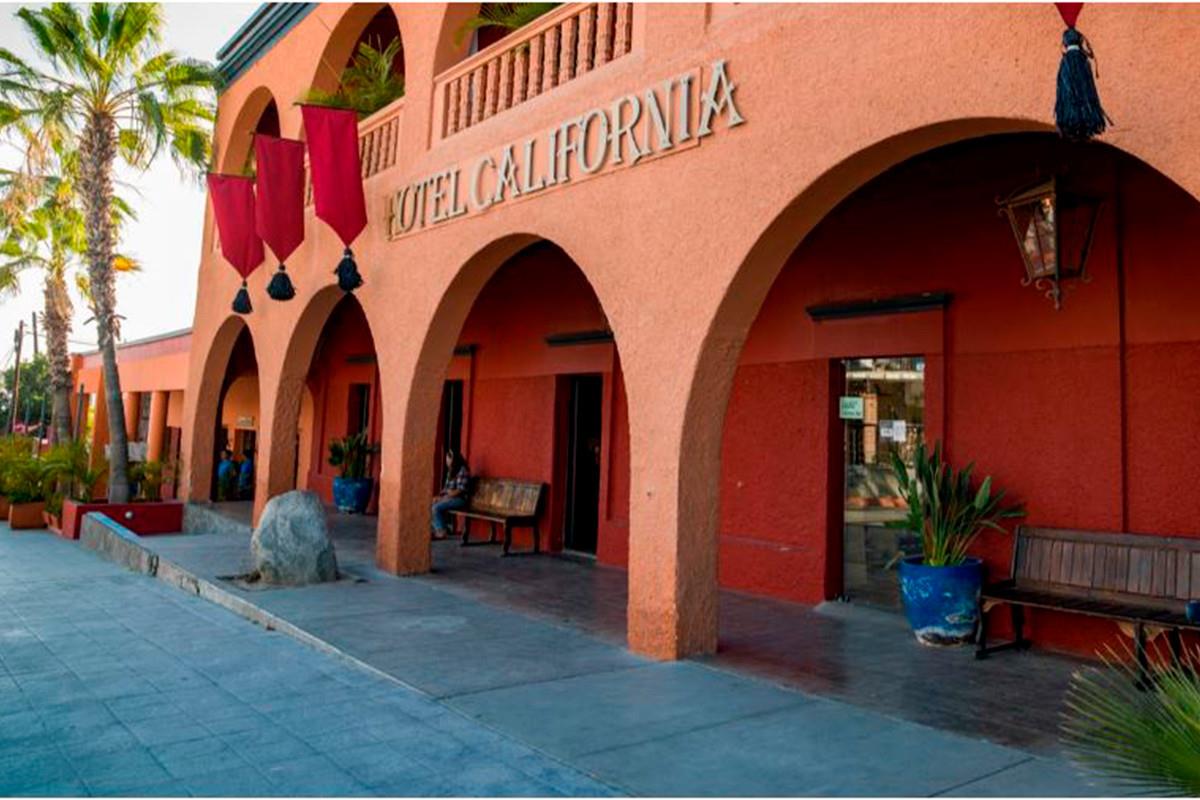 El mítico Hotel California en Todos Santos. Foto: Gobierno de México.