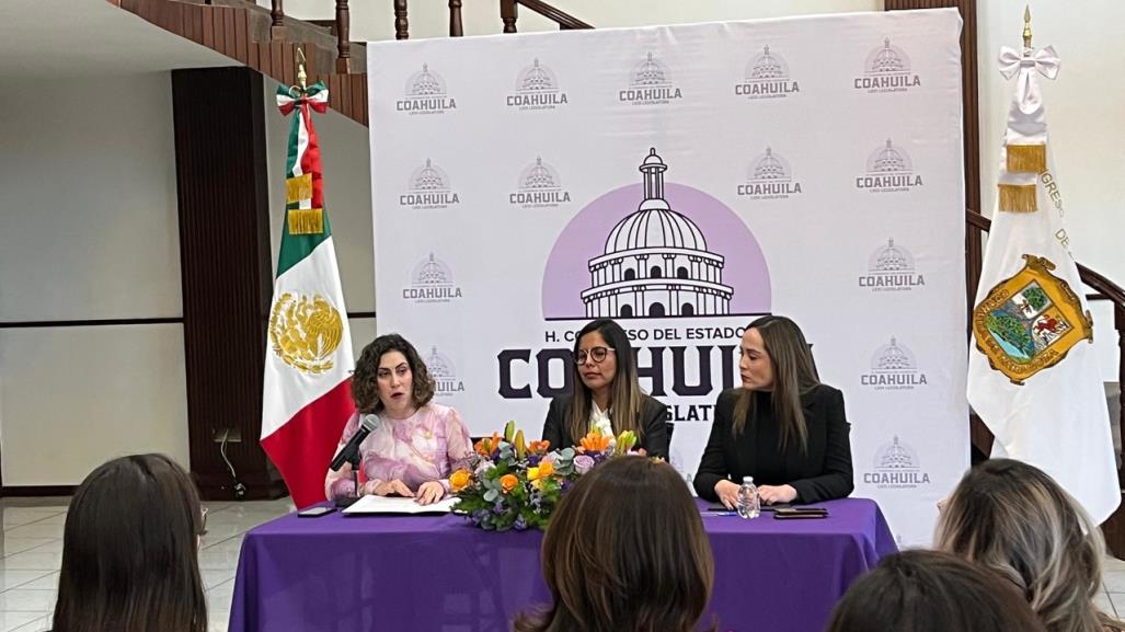 ¿Cómo se busca combatir el embarazo adolescente en Coahuila?