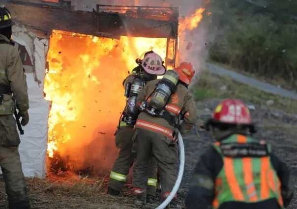 Bomberos de Nuevo León emiten recomendaciones para evitar incendios en época decembrina