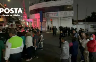 Bloquean vecinos por falta de agua, paralizan Gustavo Baz Prada (VIDEO)