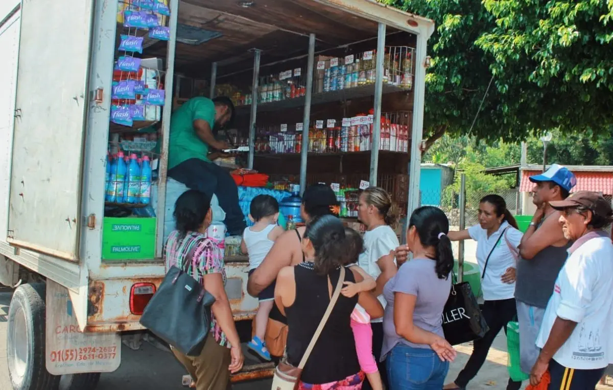 ¿Cómo obtener un préstamo en Segalmex para poner tu tiendita del Bienestar? Aquí te lo contamos.  Foto: Gobierno de México