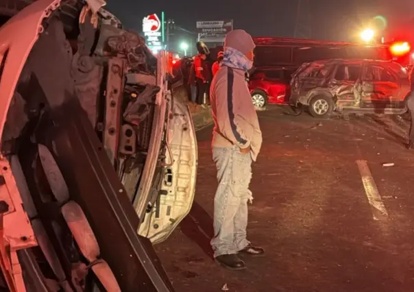 Tragedia en la México-Texcoco; tráiler sin  frenos choca más de 10 vehículos, hay un muerto (VIDEO)