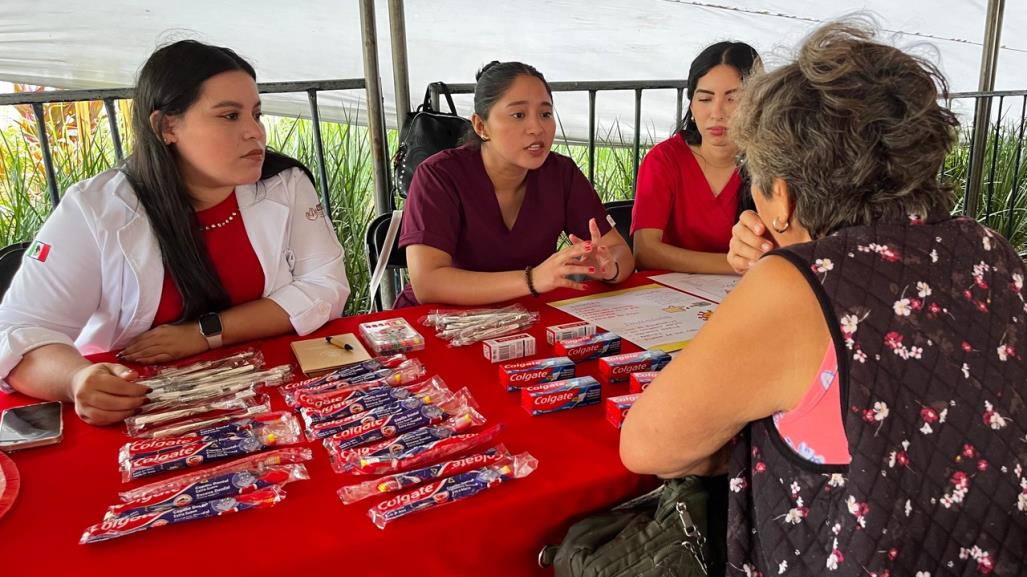 Feria de la Salud en la Plaza Grande de Mérida: Concientización sobre VIH/SIDA