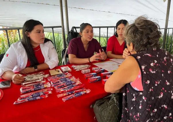 Feria de la Salud en la Plaza Grande de Mérida: Concientización sobre VIH/SIDA