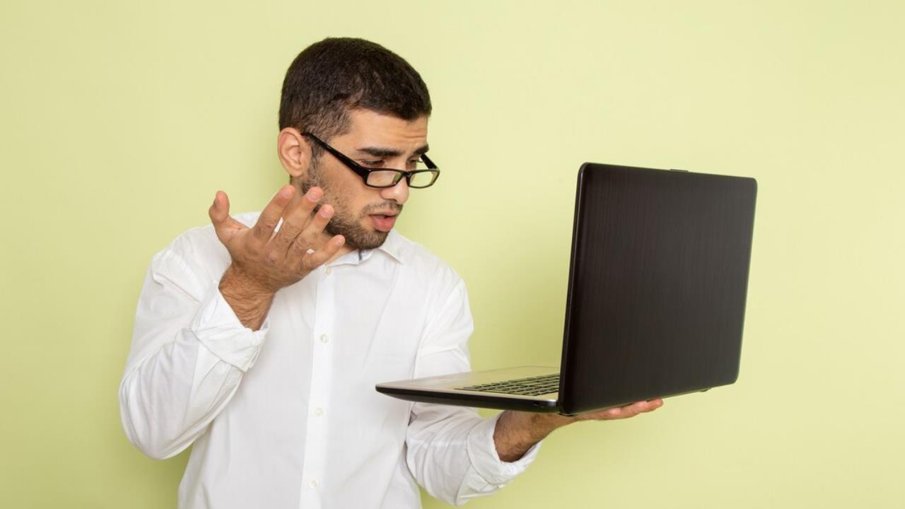 Usuarios reportan caída de ChatGPT. Créditos: Freepik.